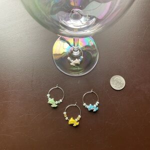 Wine charms (x4) - Dolphins